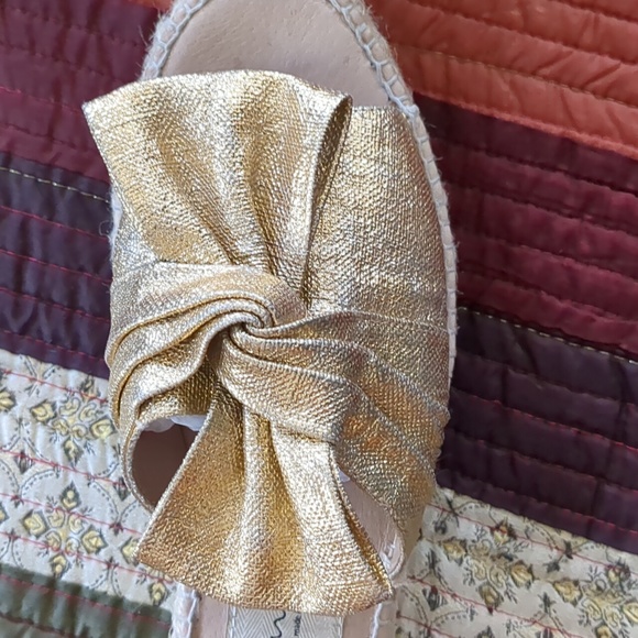 SAMANTHA GAIMO* espadrille slide imported from Spain oversized bow gold - Picture 9 of 13